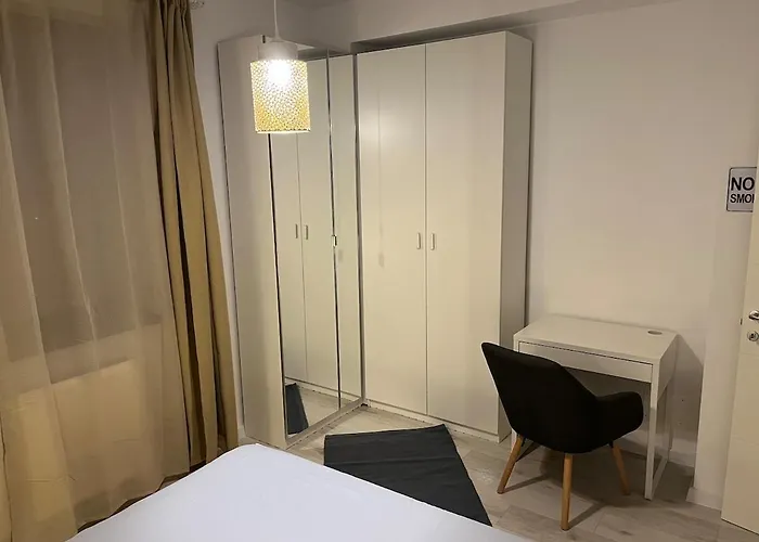Park Apartment *